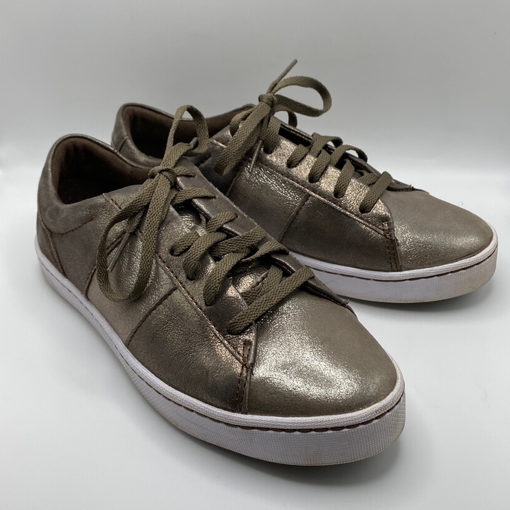 CLARKS PAWLEY RILEE METALLIC LEATHER SNEAKERS IN GRAY WOMEN’S SZ 6
